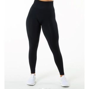 Alphabets amplify leggings black
